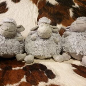 Knuffel schaap grijs