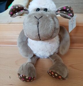 Knuffel schaapje bungelpootjes